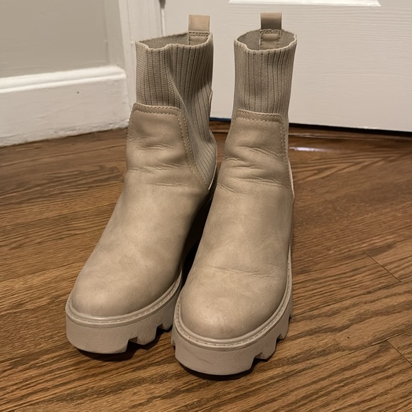 Chelsea boots - Picture 2 of 5